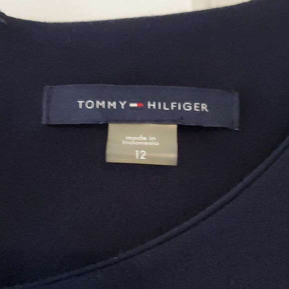 Tommy Hilfiger Elegant Navy Blue Crepe Sheath Dress Lace Bell Sleeve Size 12 - Picture 3 of 11